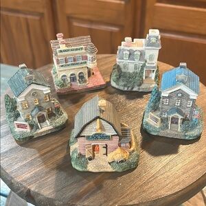 Charming Miniature Village Set by Resource International Lot of 5
